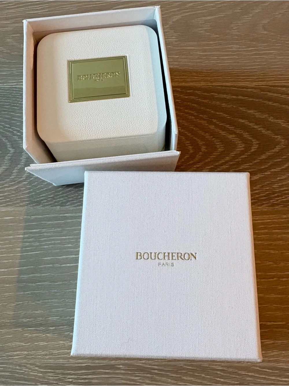 Boucheron White Earring Jewelry Box and gift box
